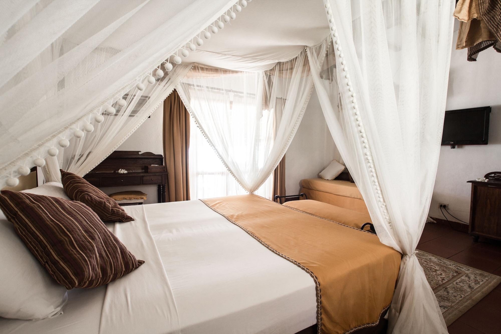 Hotel Karafuu Beach Resort Pingwe Eksteriør billede