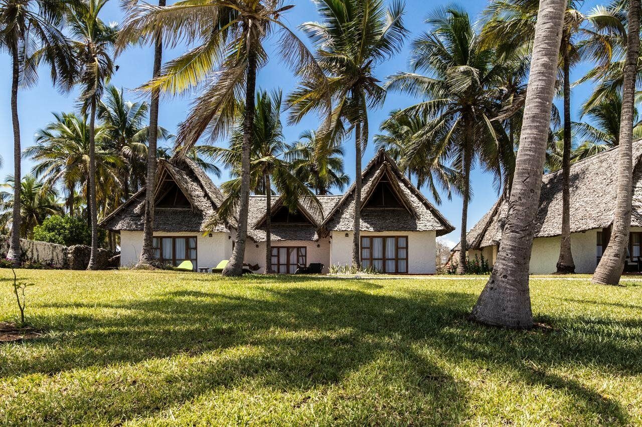Hotel Karafuu Beach Resort Pingwe Eksteriør billede