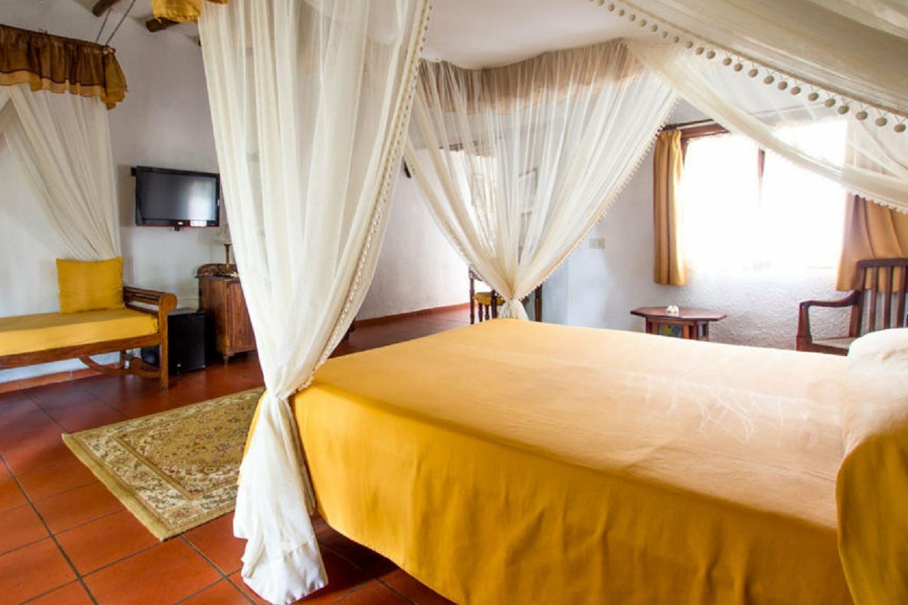 Hotel Karafuu Beach Resort Pingwe Eksteriør billede