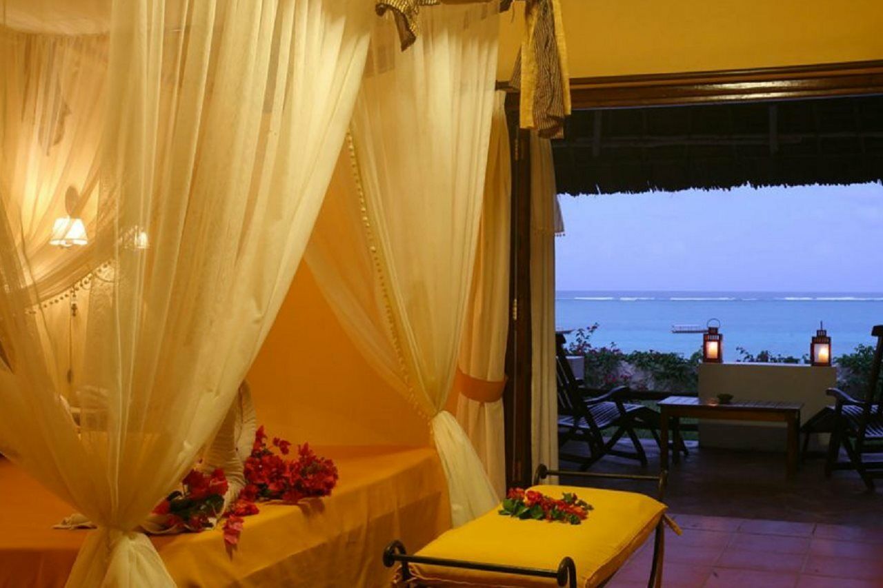 Hotel Karafuu Beach Resort Pingwe Eksteriør billede